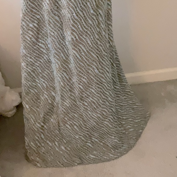 Carmen Mac Valvo designer full length evening/prom  gown - Picture 4 of 7